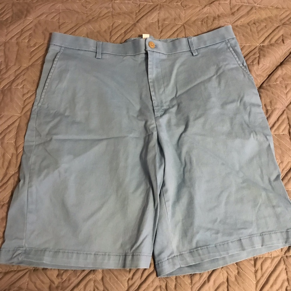 Izod men’s shorts
